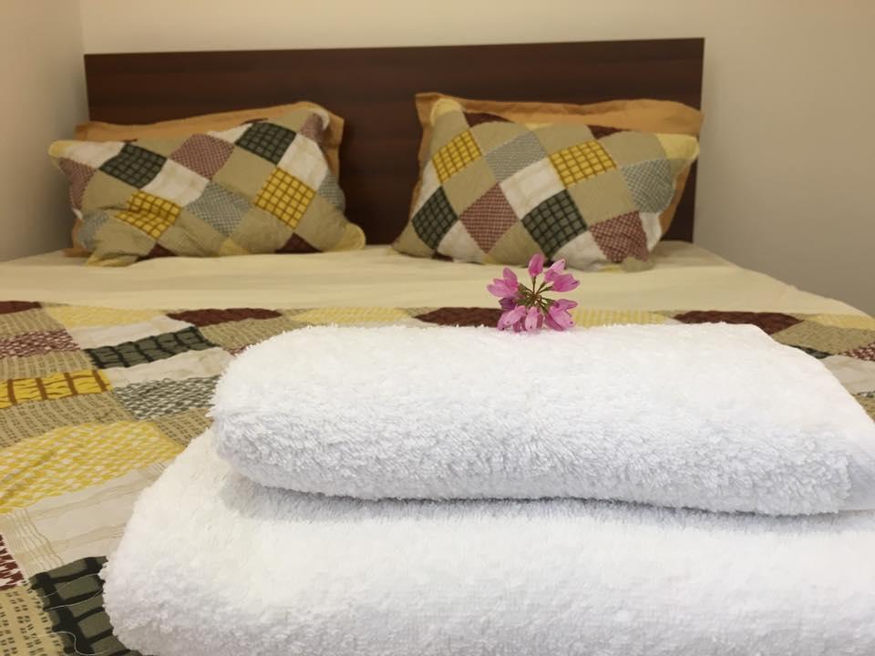 Family & Friends Guest House Dilisan Kültér fotó